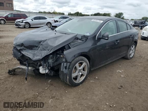 ✅ 2013 Volvo S60 T5 Premier • VIN: YV1612FS9D2200407 • Lot: 85492785. Wystawiony na Copart z przebiegiem Nie podano. Bezpłatny archiwum sprzedaży aukcyjnych z USA i szczegółowy raport historii pojazdu na DreamBid. Zdjęcie 1.