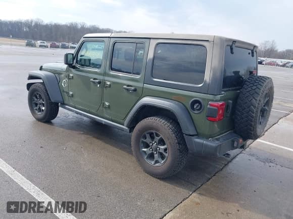 ✅ 2021 Jeep Wrangler Unlimited Sport Altitude • VIN: 1C4HJXDG6MW743152 • Lot: 41685129. Wystawiony na IAAI z przebiegiem 59 452 mil. Bezpłatny archiwum sprzedaży aukcyjnych z USA i szczegółowy raport historii pojazdu na DreamBid. Zdjęcie 3.