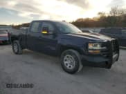 ✅ 2018 Chevrolet Silverado 1500 Work Truck • VIN: 1GCVKNECXJZ237463 • Lot: 93113445. Wystawiony na Copart z przebiegiem 196 469 mil. Bezpłatny archiwum sprzedaży aukcyjnych z USA i szczegółowy raport historii pojazdu na DreamBid. Zdjęcie 4.