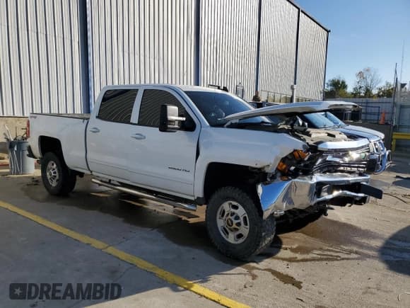 ✅ 2015 Chevrolet Silverado 2500HD LT • VIN: 1GC1KVEG2FF568127 • Lot: 87189465. Listed on Copart with 303,267 mi. Free auction sales archive from the USA and detailed vehicle history report at DreamBid. Image 4.