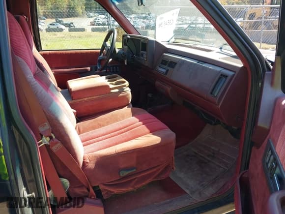 ✅ 1994 Chevrolet Silverado 1500 • VIN: 1GCEK14K7RE230944 • Лот: 43545750. Опубликован ранее на IAAI с пробегом 209 023 миль. Бесплатный доступ к архиву аукционных продаж из США и подробный отчёт об истории автомобиля на DreamBid. Изображение 5.