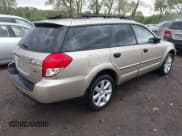 ✅ 2008 Subaru Outback i • VIN: 4S4BP61CX87366207 • Lot: 42146254. Listed on IAAI with 218,127 mi. Free auction sales archive from the USA and detailed vehicle history report at DreamBid. Image 4.