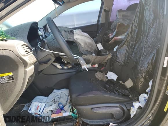 ✅ 2018 Hyundai Elantra • VIN: KMHH35LE3JU068801 • Lot: 91292795. Listed on Copart with 61,112 mi. Free auction sales archive from the USA and detailed vehicle history report at DreamBid. Image 7.