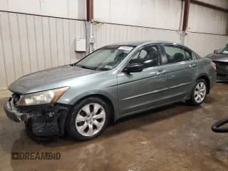 ✅ 2008 Honda Accord EX-L • VIN: 1HGCP26898A084084 • Lot: 93648935. Listed on Copart with 103,446 mi. Free auction sales archive from the USA and detailed vehicle history report at DreamBid. Image 1.