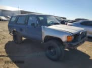 ✅ 1986 Toyota 4Runner • VIN: JT4RN62D4G0084765 • Lot: 74292754. Wystawiony na Copart z przebiegiem 311 589 mil. Bezpłatny archiwum sprzedaży aukcyjnych z USA i szczegółowy raport historii pojazdu na DreamBid. Zdjęcie 4.