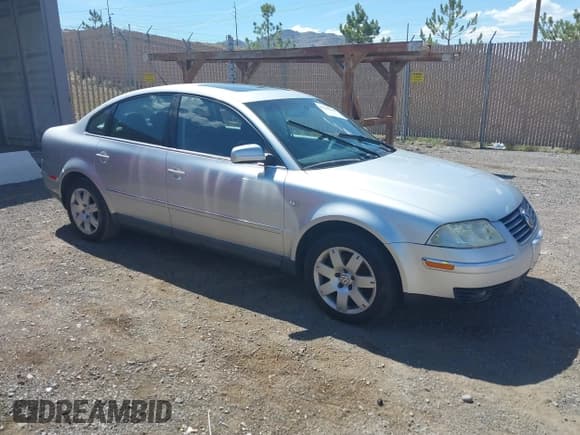 ✅ 2003 Volkswagen Passat GLX • VIN: WVWRH63B83P244796 • Lot: 42228440. Listed on IAAI with 127,068 mi. Free auction sales archive from the USA and detailed vehicle history report at DreamBid. Image 1.