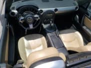 ✅ 2010 Mazda MX-5 Miata Grand Touring • VIN: JM1NC2FF9A0208674 • Лот: 63429065. Опубликован ранее на Copart с пробегом 166 294 миль. Бесплатный доступ к архиву аукционных продаж из США и подробный отчёт об истории автомобиля на DreamBid. Изображение 8.