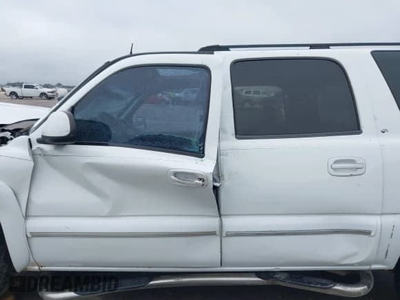 ✅ 2002 Chevrolet Suburban LS • VIN: 3GNEC16Z72G349364 • Лот: 42423290. Опубликован ранее на IAAI с пробегом Не указан. Бесплатный доступ к архиву аукционных продаж из США и подробный отчёт об истории автомобиля на DreamBid. Изображение 15.