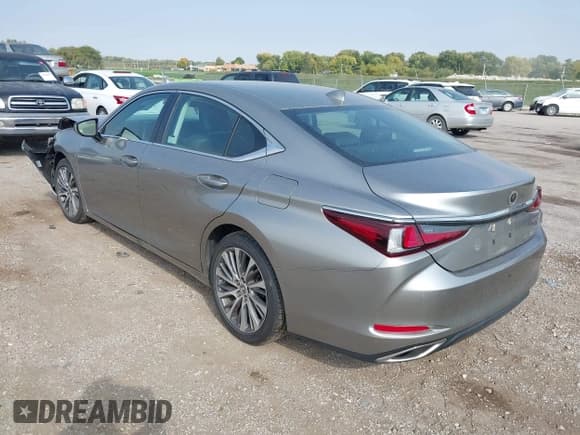 ✅ 2019 Lexus ES 350 • VIN: 58ABZ1B18KU012360 • Лот: 43454779. Опубликован ранее на IAAI с пробегом 33 421 миль. Бесплатный доступ к архиву аукционных продаж из США и подробный отчёт об истории автомобиля на DreamBid. Изображение 3.