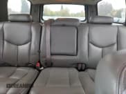 ✅ 2005 Chevrolet Suburban LT • VIN: 3GNFK16Z75G122946 • Лот: 81857204. Опубликован ранее на Copart с пробегом 136 259 миль. Бесплатный доступ к архиву аукционных продаж из США и подробный отчёт об истории автомобиля на DreamBid. Изображение 10.