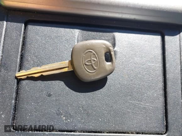 ✅ 2013 Toyota Camry SE • VIN: 4T1BF1FK9DU272532 • Lot: 43420535. Wystawiony na IAAI z przebiegiem 299 994 mil. Bezpłatny archiwum sprzedaży aukcyjnych z USA i szczegółowy raport historii pojazdu na DreamBid. Zdjęcie 11.