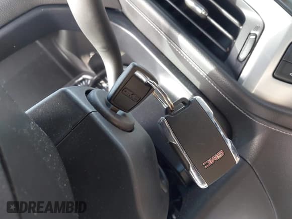 ✅ 2014 GMC Sierra 1500 SLT • VIN: 3GTU2VEC7EG312427 • Lot: 43663488. Listed on IAAI with 101,373 mi. Free auction sales archive from the USA and detailed vehicle history report at DreamBid. Image 11.