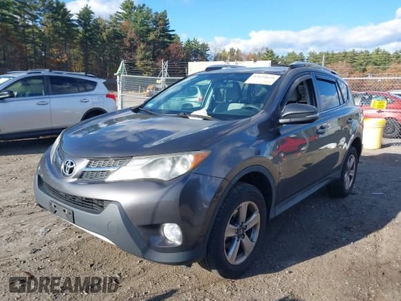 ✅ 2015 Toyota RAV4 XLE • VIN: 2T3RFREV3FW306077 • Lot: 43624639. Listed on IAAI with 111,436 mi. Free auction sales archive from the USA and detailed vehicle history report at DreamBid. Image 17.