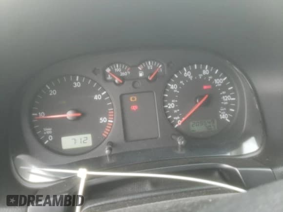 ✅ 2002 Volkswagen Golf GLS • VIN: 9BWGP61J624052576 • Лот: 49872634. Опубликован ранее на Copart с пробегом 209 549 миль. Бесплатный доступ к архиву аукционных продаж из США и подробный отчёт об истории автомобиля на DreamBid. Изображение 9.