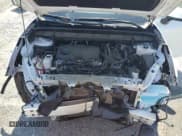 ✅ 2022 Toyota Highlander Hybrid LE • VIN: 5TDZARAH0NS516943 • Lot: 52202305. Wystawiony na Copart z przebiegiem 39 889 mil. Bezpłatny archiwum sprzedaży aukcyjnych z USA i szczegółowy raport historii pojazdu na DreamBid. Zdjęcie 12.