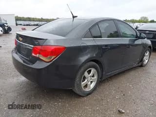 ✅ 2014 Chevrolet Cruze 2LT • VIN: 1G1PE5SB0E7155733 • Lot: 43563910. Wystawiony na IAAI z przebiegiem 145 246 mil. Bezpłatny archiwum sprzedaży aukcyjnych z USA i szczegółowy raport historii pojazdu na DreamBid. Zdjęcie 4.