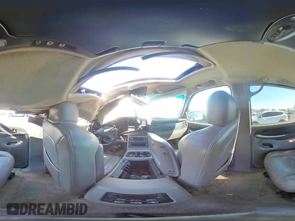 2003 Chevrolet Suburban LT с VIN 1GNFK16Z03J169070, выставлен на аукционе Copart как лот 72902824 с пробегом 219 873 миль миль и Списание • Salvage title. История ставок и продаж доступна на DreamBid. Изображение 14.