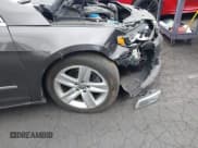 ✅ 2013 Volkswagen CC R-Line • VIN: WVWBP7AN6DE547662 • Lot: 42749969. Wystawiony na IAAI z przebiegiem 124 019 mil. Bezpłatny archiwum sprzedaży aukcyjnych z USA i szczegółowy raport historii pojazdu na DreamBid. Zdjęcie 12.