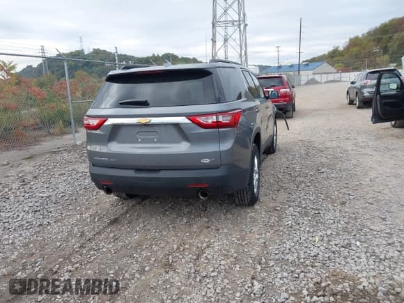 ✅ 2019 Chevrolet Traverse LT Cloth • VIN: 1GNEVGKW1KJ102929 • Lot: 43403444. Wystawiony na IAAI z przebiegiem 54 973 mil. Bezpłatny archiwum sprzedaży aukcyjnych z USA i szczegółowy raport historii pojazdu na DreamBid. Zdjęcie 4.