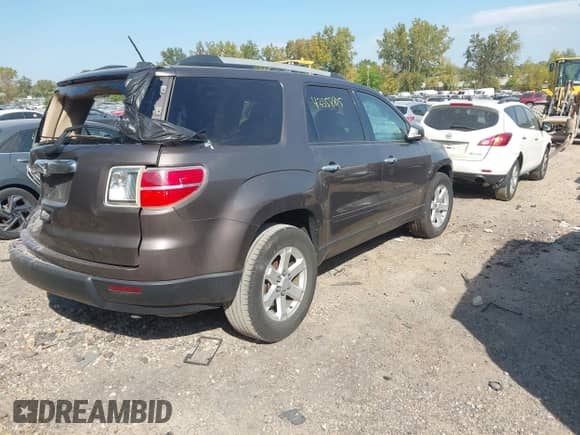 2010 Saturn Outlook XE z VIN 5GZLRTED1AJ127236, wystawiony jako IAAI lot #43358815 z przebiegiem Nie podano mil oraz . Historia ofert i sprzedaży dostępna na DreamBid. Obrazek 4.