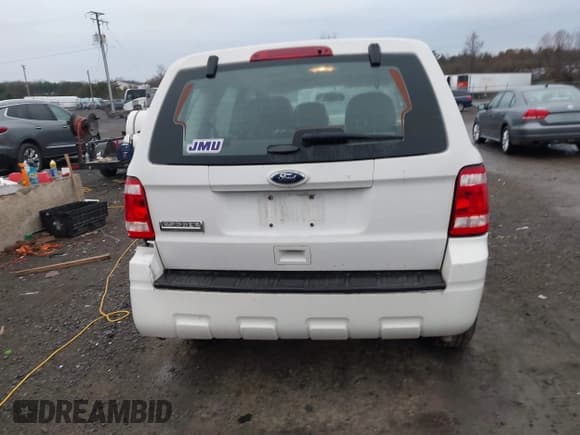 ✅ 2012 Ford Escape XLS • VIN: 1FMCU9C71CKA45029 • Lot: 43790472. Wystawiony na IAAI z przebiegiem 83 508 mil. Bezpłatny archiwum sprzedaży aukcyjnych z USA i szczegółowy raport historii pojazdu na DreamBid. Zdjęcie 16.