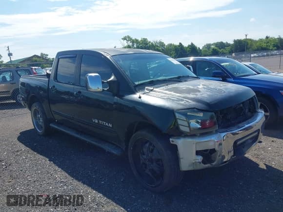 ✅ 2005 Nissan Titan LE • VIN: 1N6AA07B05N509859 • Lot: 42662424. Listed on IAAI with 252,000 mi. Free auction sales archive from the USA and detailed vehicle history report at DreamBid. Image 1.
