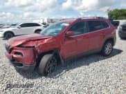 ✅ 2015 Jeep Cherokee Latitude • VIN: 1C4PJLCS9FW612049 • Lot: 68087275. Wystawiony na Copart z przebiegiem 115 607 mil. Bezpłatny archiwum sprzedaży aukcyjnych z USA i szczegółowy raport historii pojazdu na DreamBid. Zdjęcie 1.