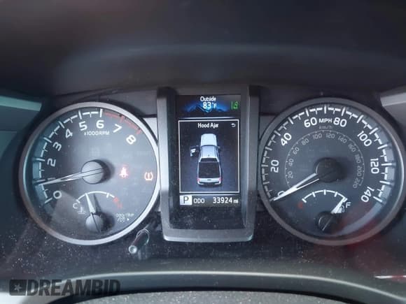 ✅ 2019 Toyota Tacoma SR5 • VIN: 3TMBZ5DN1KM019707 • Lot: 42755065. Listed on IAAI with 33,924 mi. Free auction sales archive from the USA and detailed vehicle history report at DreamBid. Image 7.