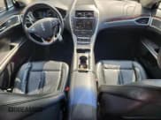 ✅ 2016 Lincoln MKZ Hybrid • VIN: 3LN6L2LU4GR632212 • Lot: 70283575. Listed on Copart with 195,873 mi. Free auction sales archive from the USA and detailed vehicle history report at DreamBid. Image 8.