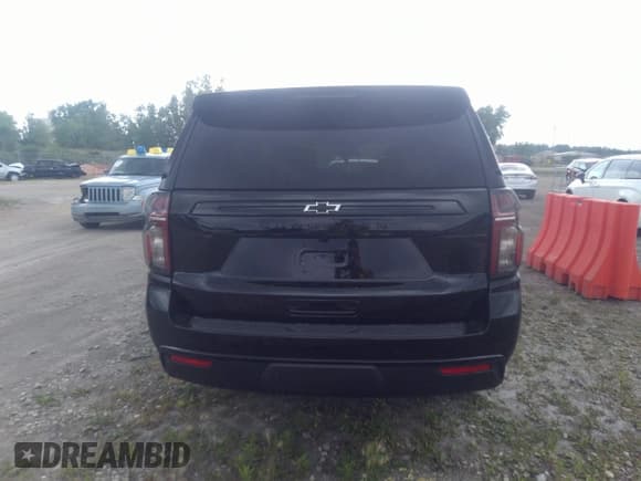 ✅ 2023 Chevrolet Suburban Z71 • VIN: 1GNSKDKD2PR287610 • Lot: 36970356. Listed on IAAI with 3,038 mi. Free auction sales archive from the USA and detailed vehicle history report at DreamBid. Image 16.