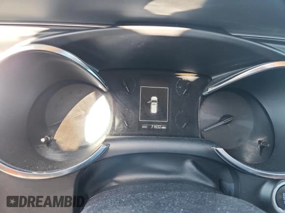 ✅ 2020 Toyota Sequoia Limited • VIN: 5TDJY5G10LS180395 • Lot: 86832535. Wystawiony na Copart z przebiegiem 71 632 mil. Bezpłatny archiwum sprzedaży aukcyjnych z USA i szczegółowy raport historii pojazdu na DreamBid. Zdjęcie 9.