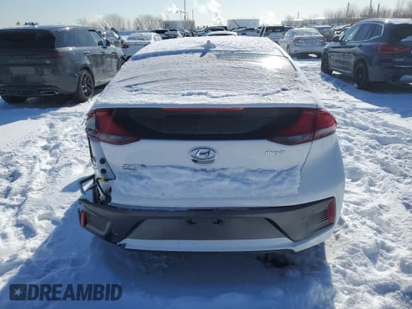 ✅ 2020 Hyundai Ioniq SE • VIN: KMHC65LD1LU234437 • Lot: 46752515. Listed on Copart with 28,202 mi. Free auction sales archive from the USA and detailed vehicle history report at DreamBid. Image 6.