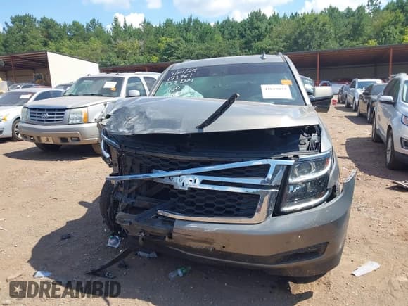 ✅ 2019 Chevrolet Tahoe LT • VIN: 1GNSCBKC2KR369502 • Лот: 42818933. Опубликован ранее на IAAI с пробегом Не указан. Бесплатный доступ к архиву аукционных продаж из США и подробный отчёт об истории автомобиля на DreamBid. Изображение 11.