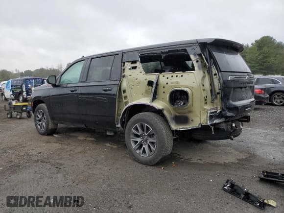✅ 2021 Chevrolet Suburban Z71 • VIN: 1GNSKDKD8MR433603 • Lot: 84272555. Listed on Copart with 30,866 mi. Free auction sales archive from the USA and detailed vehicle history report at DreamBid. Image 2.