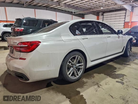 ✅ 2019 BMW 7 Series 750i xDrive • VIN: WBA7B0C55KG527507 • Lot: 94236395. Listed on Copart with 59,293 mi. Free auction sales archive from the USA and detailed vehicle history report at DreamBid. Image 3.