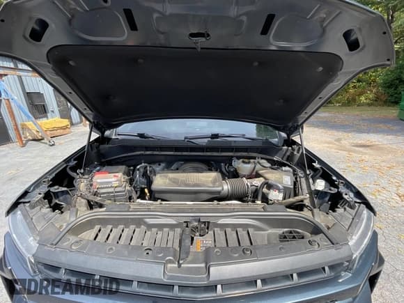 ✅ 2019 Chevrolet Silverado 1500 RST • VIN: 1GCUYEED1KZ393895 • Лот: 83983675. Опубликован ранее на Copart с пробегом 53 620 миль. Бесплатный доступ к архиву аукционных продаж из США и подробный отчёт об истории автомобиля на DreamBid. Изображение 7.