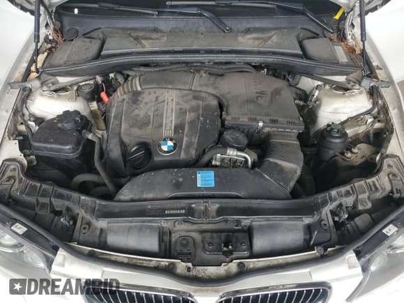 ✅ 2011 BMW 1 Series 135i • VIN: WBAUC9C58BVM09922 • Lot: 67760635. Wystawiony na Copart z przebiegiem Nie podano. Bezpłatny archiwum sprzedaży aukcyjnych z USA i szczegółowy raport historii pojazdu na DreamBid. Zdjęcie 11.