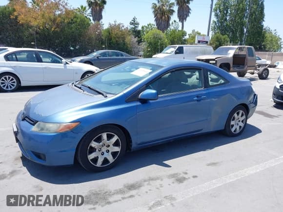 ✅ 2006 Honda Civic LX • VIN: 2HGFG12686H574638 • Lot: 42495664. Wystawiony na IAAI z przebiegiem 186 984 mil. Bezpłatny archiwum sprzedaży aukcyjnych z USA i szczegółowy raport historii pojazdu na DreamBid. Zdjęcie 2.