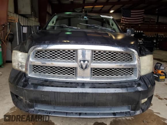 ✅ 2009 Dodge 1500 SLT • VIN: 1D3HB13T99J504716 • Lot: 45773275. Wystawiony na Copart z przebiegiem 156 317 mil. Bezpłatny archiwum sprzedaży aukcyjnych z USA i szczegółowy raport historii pojazdu na DreamBid. Zdjęcie 5.