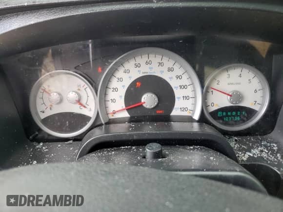 2008 Dodge Dakota z VIN 1D7HE68K78S548080, wystawiony jako Copart lot #65774374 z przebiegiem 103 736 mil mil oraz Szkoda całkowita • Salvage title. Historia ofert i sprzedaży dostępna na DreamBid. Obrazek 9.