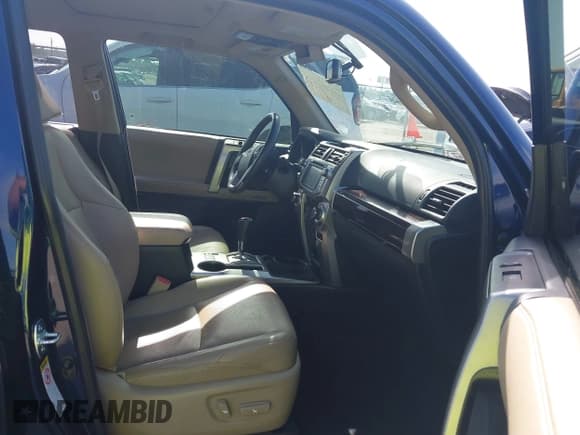 ✅ 2016 Toyota 4Runner SR5 • VIN: JTEZU5JR2G5145605 • Lot: 42852232. Listed on IAAI with 98,982 mi. Free auction sales archive from the USA and detailed vehicle history report at DreamBid. Image 5.