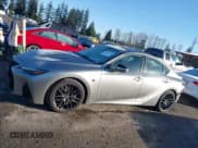 ✅ 2023 Lexus IS 500 F Sport Performance • VIN: JTHAP1D28P5003497 • Lot: 41676075. Wystawiony na IAAI z przebiegiem 13 084 mil. Bezpłatny archiwum sprzedaży aukcyjnych z USA i szczegółowy raport historii pojazdu na DreamBid. Zdjęcie 15.