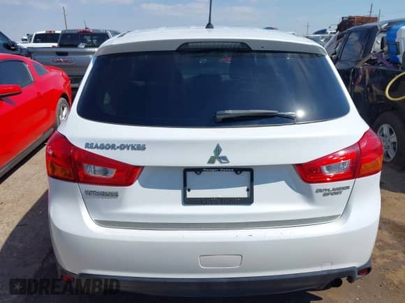 2013 Mitsubishi Outlander ES с VIN 4A4AP3AU4DE011667, выставлен на аукционе IAAI как лот 42988034 с пробегом 128 516 миль миль и . История ставок и продаж доступна на DreamBid. Изображение 16.