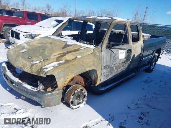 ✅ 2002 Chevrolet Silverado 2500HD LS • VIN: 1GCHC29112E126651 • Лот: 41362182. Опубликован ранее на IAAI с пробегом Не указан. Бесплатный доступ к архиву аукционных продаж из США и подробный отчёт об истории автомобиля на DreamBid. Изображение 2.