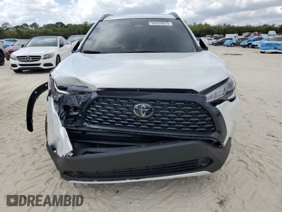 ✅ 2024 Toyota Corolla Cross LE • VIN: 7MUBAAAG9RV110858 • Лот: 54520675. Опубликован ранее на Copart с пробегом 5 727 миль. Бесплатный доступ к архиву аукционных продаж из США и подробный отчёт об истории автомобиля на DreamBid. Изображение 5.