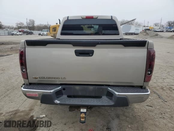 ✅ 2005 Chevrolet Colorado 1SF LS Z71 • VIN: 1GCDT136358151762 • Лот: 52718265. Опубликован ранее на Copart с пробегом 303 697 миль. Бесплатный доступ к архиву аукционных продаж из США и подробный отчёт об истории автомобиля на DreamBid. Изображение 6.