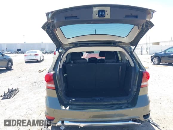 ✅ 2017 Dodge Journey Crossroad Plus • VIN: 3C4PDCGB1HT677813 • Лот: 41983740. Опубликован ранее на IAAI с пробегом 87 879 миль. Бесплатный доступ к архиву аукционных продаж из США и подробный отчёт об истории автомобиля на DreamBid. Изображение 18.