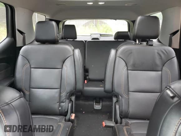 ✅ 2018 Chevrolet Traverse Premier • VIN: 1GNERKKW7JJ114802 • Lot: 69092174. Wystawiony na Copart z przebiegiem 97 276 mil. Bezpłatny archiwum sprzedaży aukcyjnych z USA i szczegółowy raport historii pojazdu na DreamBid. Zdjęcie 10.