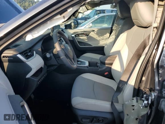 ✅ 2023 Toyota RAV4 Limited • VIN: 2T3N1RFV9PC361227 • Лот: 63827845. Опубликован ранее на Copart с пробегом 9 485 миль. Бесплатный доступ к архиву аукционных продаж из США и подробный отчёт об истории автомобиля на DreamBid. Изображение 7.