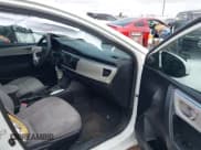 ✅ 2014 Toyota Corolla LE Eco • VIN: 5YFBPRHEXEP036171 • Lot: 43084560. Wystawiony na IAAI z przebiegiem 172 635 mil. Bezpłatny archiwum sprzedaży aukcyjnych z USA i szczegółowy raport historii pojazdu na DreamBid. Zdjęcie 5.